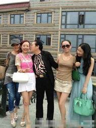 娱乐圈的四个爆料,揭秘明星背后的秘密与真相